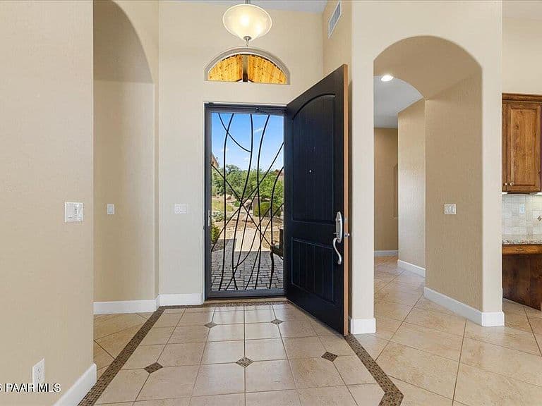 1329 Westridge Dr photo 4