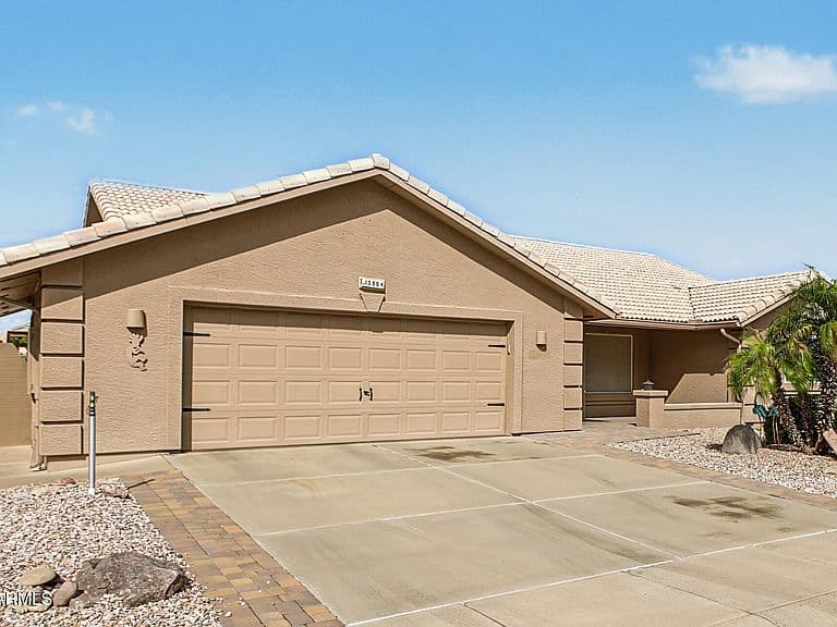 10904 E LINDNER Avenue photo 5