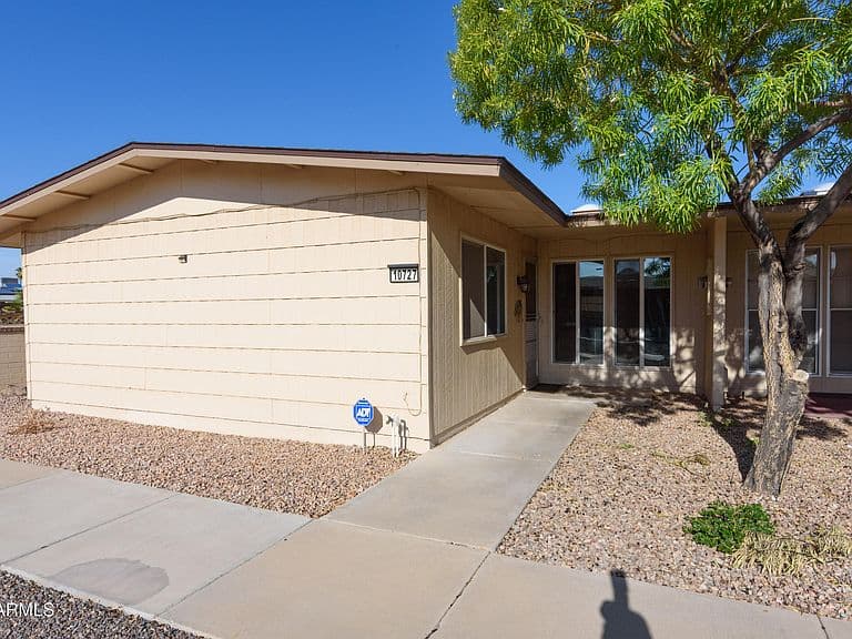 10727 W SANTA FE Drive photo 3