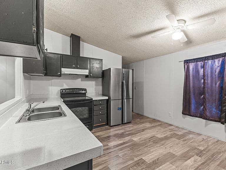 19122 W SUSAN Avenue photo 4