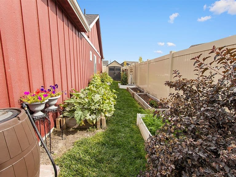 2312 Kismet Ct photo 4