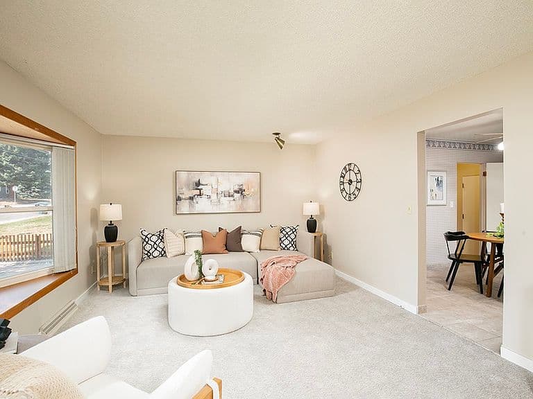 2213 Elizabeth St photo 5