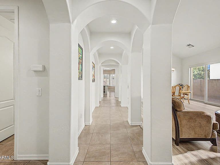 830 E Canyon Way photo 4