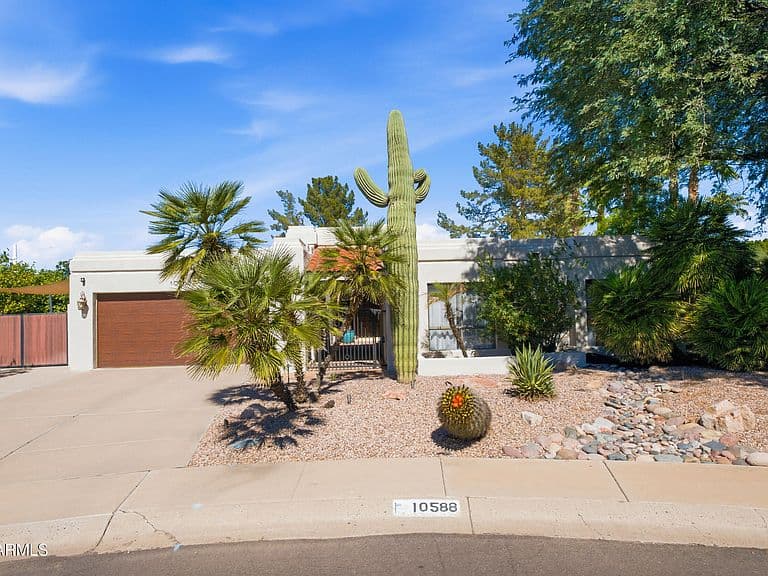 10588 E ARABIAN PARK Drive photo 1