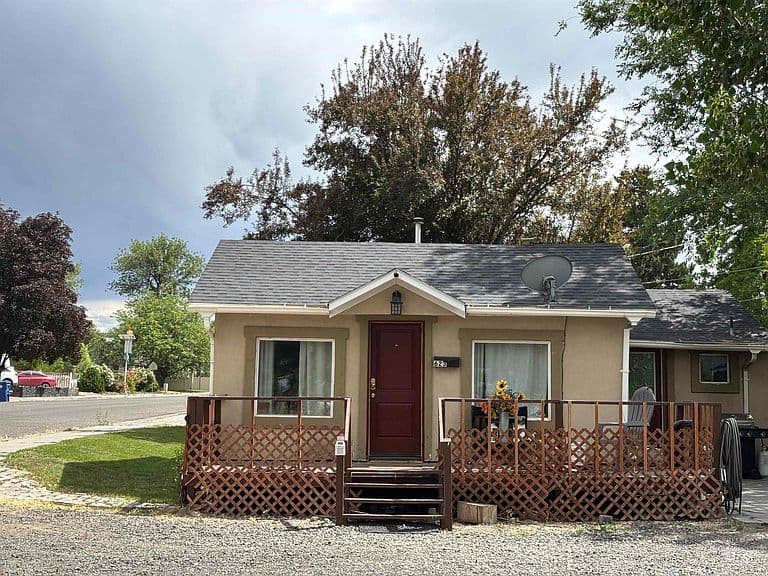 623 4th Ave E photo 1