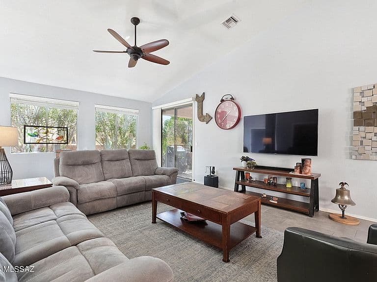 11141 N Sand Pointe Dr photo 3