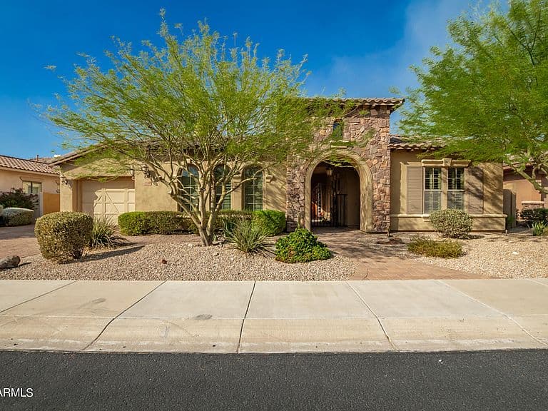 18068 W NARRAMORE Road photo 3