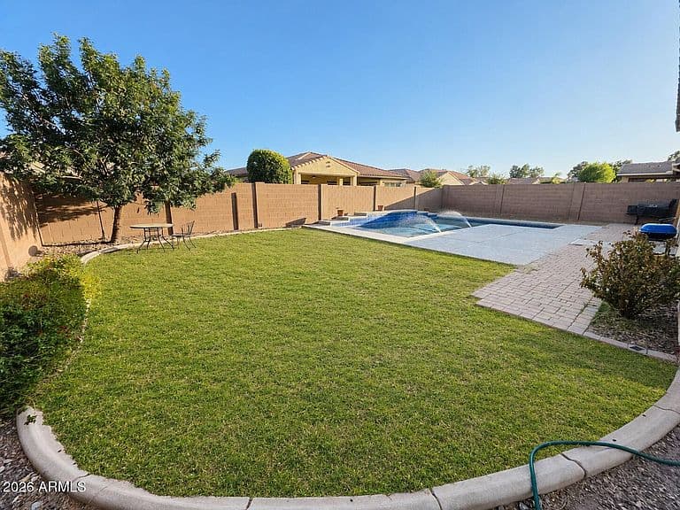 18579 W PIERSON Street photo 4