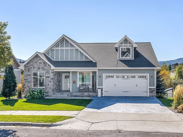 279 Kara Dr photo 1