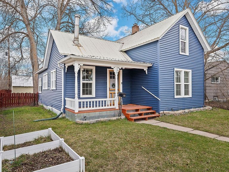 339 8th Ave W photo 2