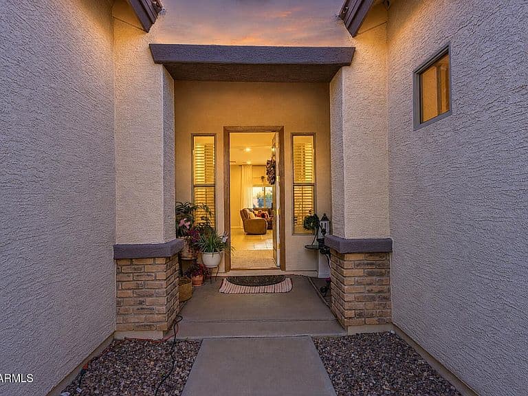 2422 W CLEARVIEW Trail photo 5