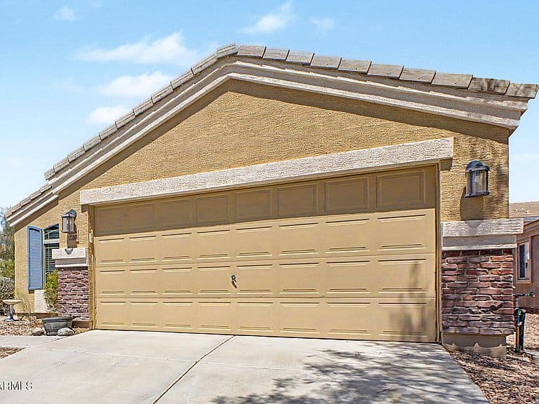 23866 W HUNTINGTON Drive photo 5