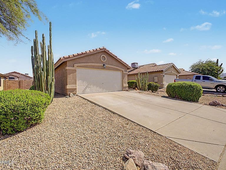 1078 E PIMA Avenue photo 5
