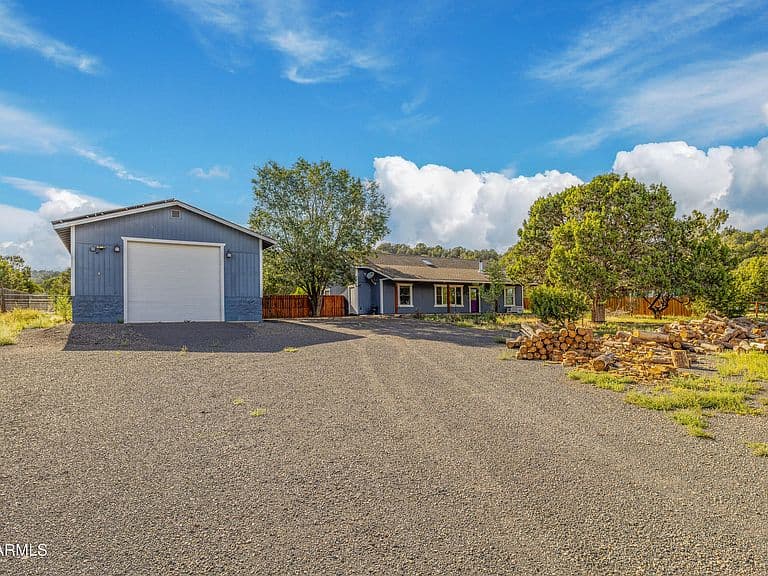 5650 FOSTER Road photo 5