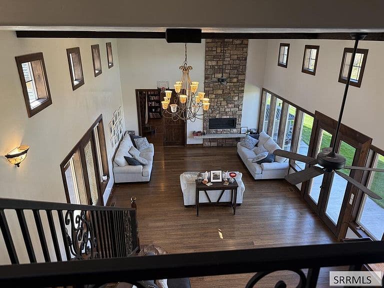 3654 Cottonwood Dr photo 2