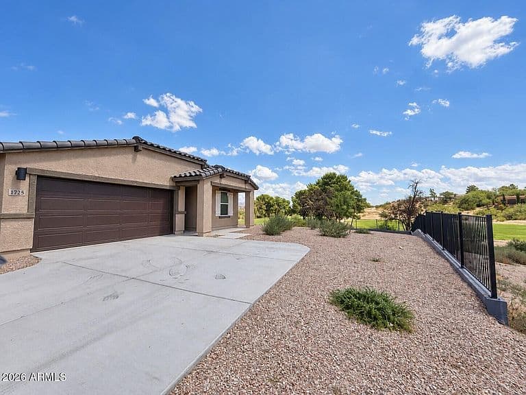 1725 FLAGAN Court photo 2
