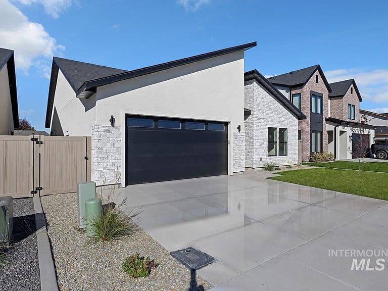 523 Canyon Falls Dr photo 3