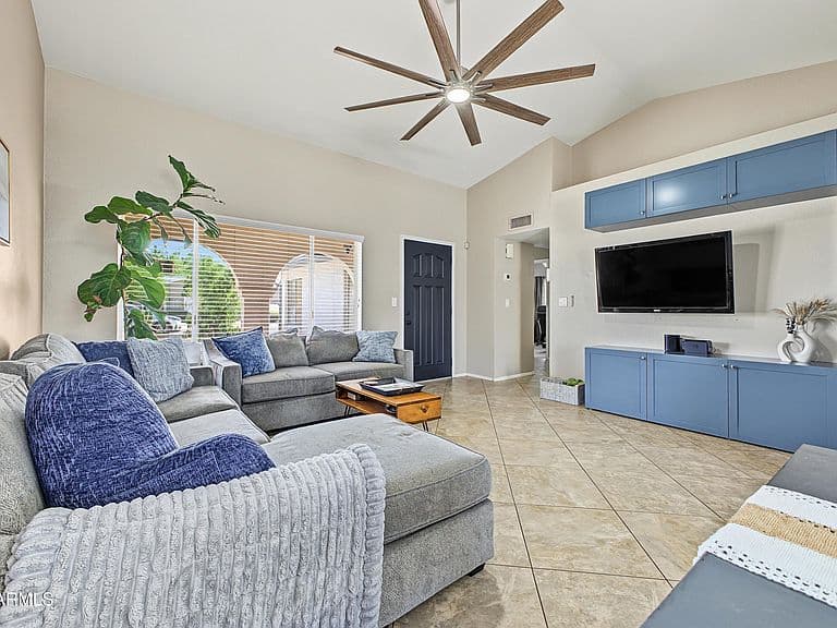 3708 E RENEE Drive photo 3