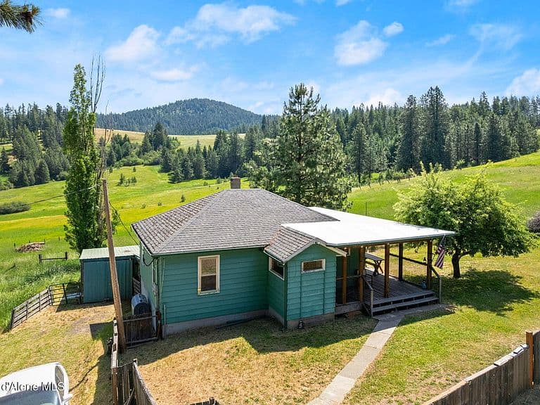 39138 S Highway 3 photo 1