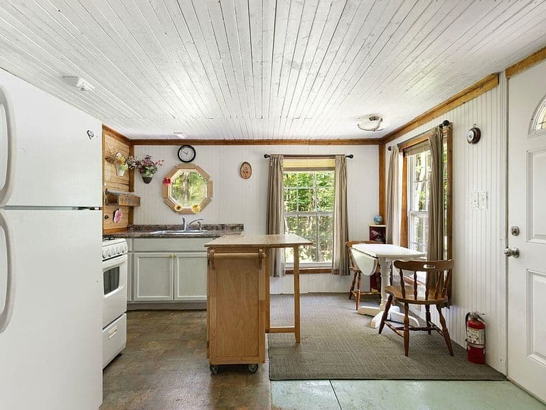 70 Williams Road photo 5