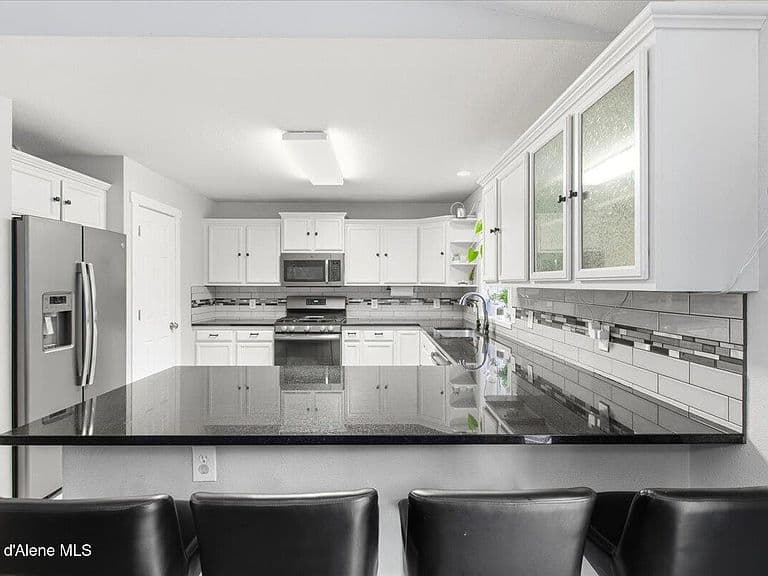 1006 N Adkins Dr photo 5