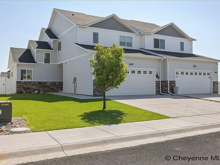 6607 Kicking Horse Ct photo 2