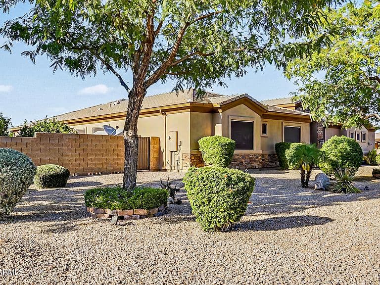 806 W DESERT RANCH Road photo 4