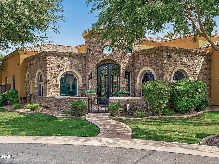 2900 E JADE Place photo 1