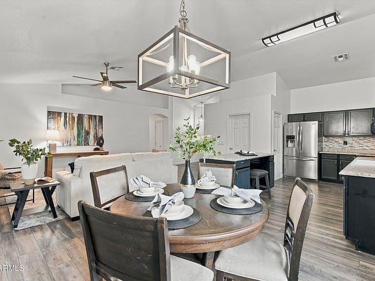 304 E GARDENIA Drive photo 5
