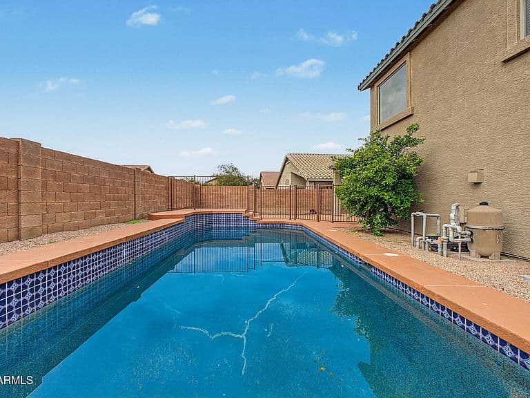 4805 W ALICIA Drive photo 1