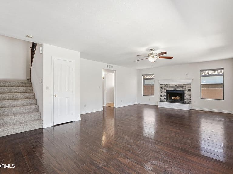 19034 N 74TH Avenue photo 4