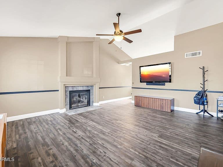 3609 W WHITTEN Street photo 5
