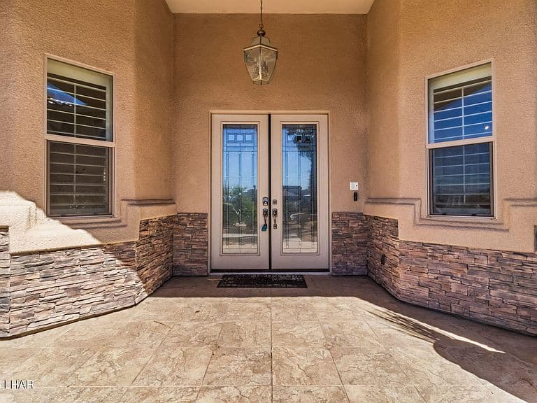 2346 Tee Pl photo 3