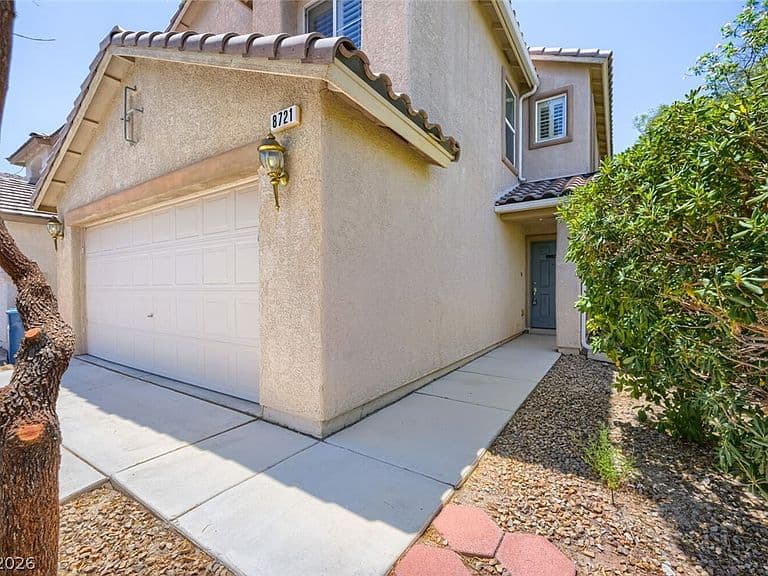 8721 Palomino Ranch St photo 2