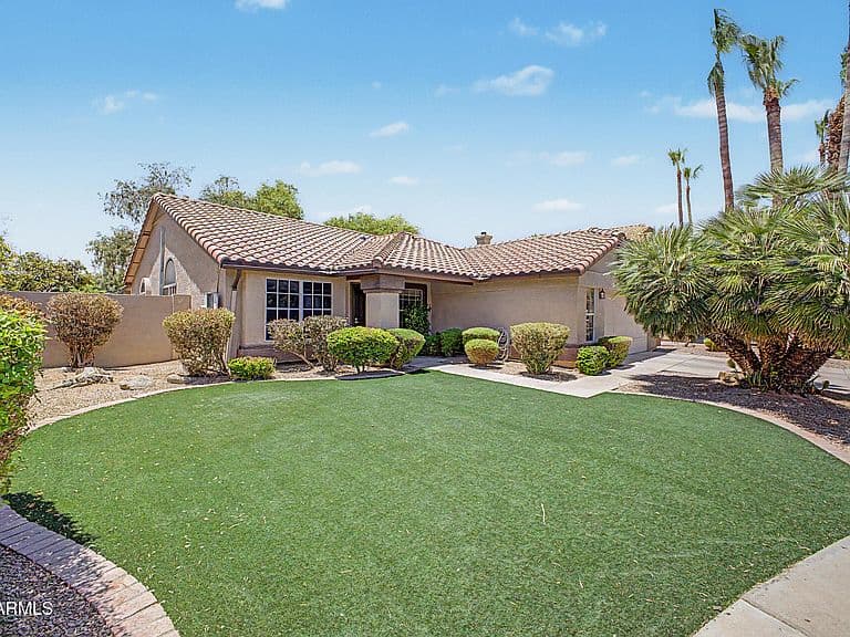 1358 N SAILORS Way photo 3