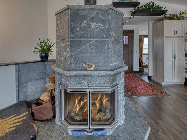 80 Glengarry Rd photo 3