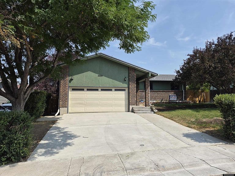 2220 18th St photo 1