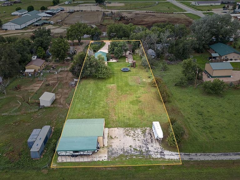 72 Fairgrounds Pl photo 2
