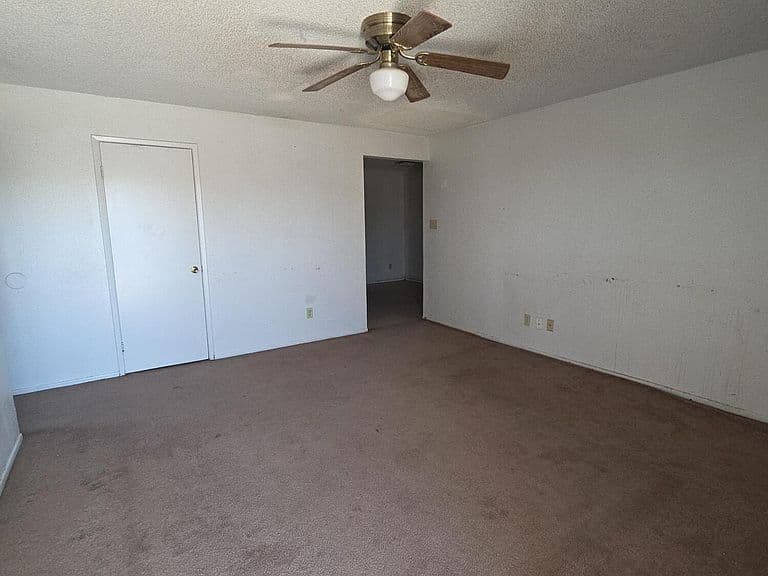 5014 W SHERIDAN Street photo 2