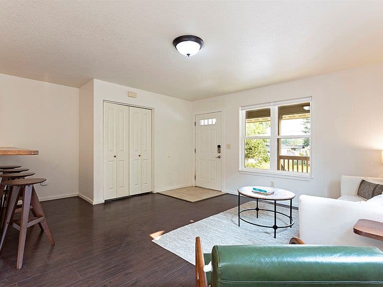 2233 Mount Ave #A photo 4