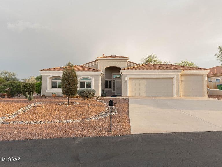 6707 W Calle Valerio photo 3