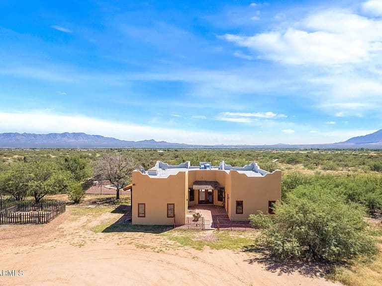 8800 E Cuervos Viejos Trl photo 4