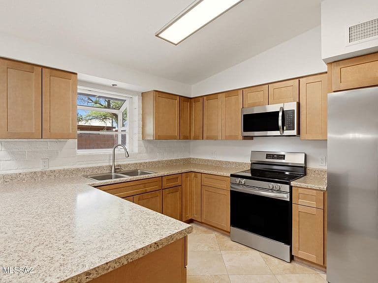 2340 W Placita De Ramo photo 2
