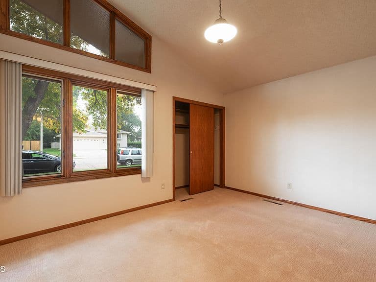 1615 Omaha Dr photo 5