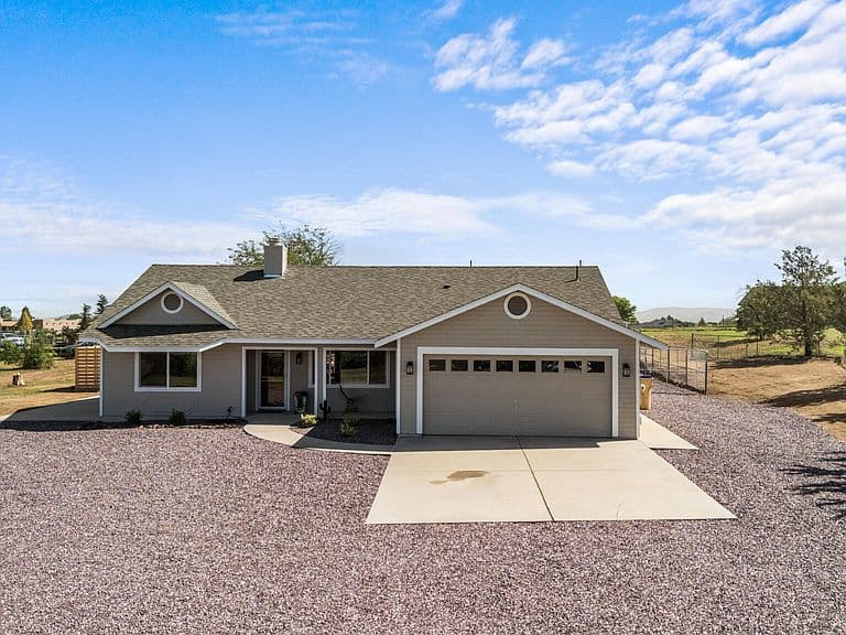499 N REED Road photo 2