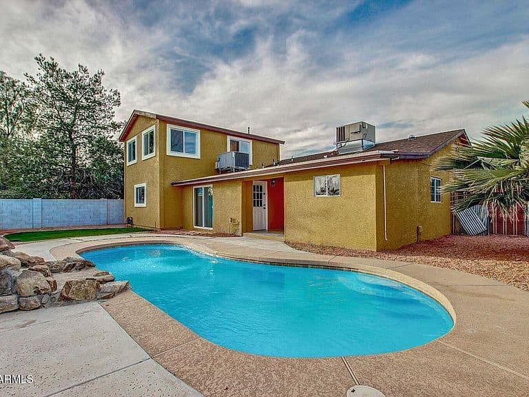 3121 W GREENWAY Road photo 2