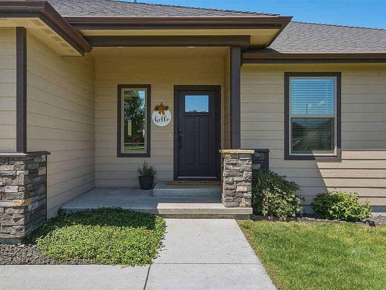 3190 Delaford Loop photo 5