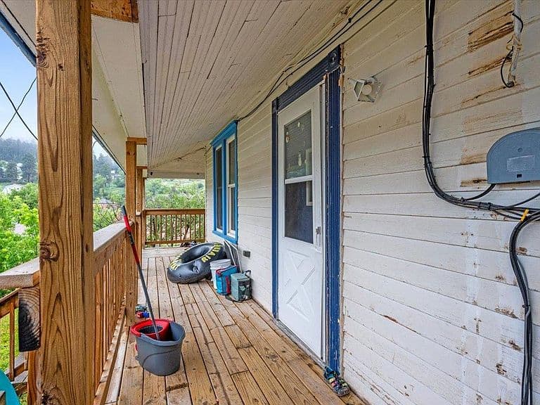 412 McQuillan Ave photo 5