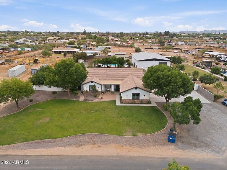 1251 E LOVELAND Lane photo 1