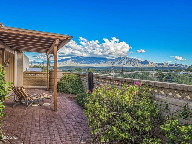 1051 W Camino Velasquez photo 1